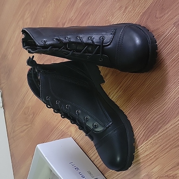 Madden Girl Shoes - Madden Girl Combat Lace Boots Sizes 5 and 6 M Siren Black NWT